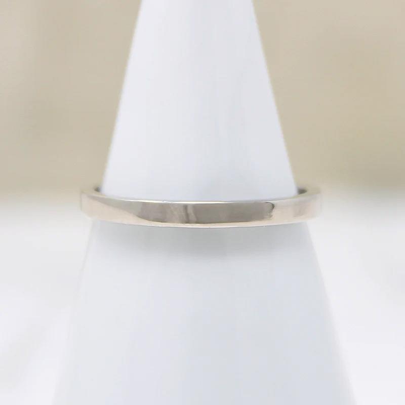 Slender Flat Wedding Band in White Gold – Gem Set Love