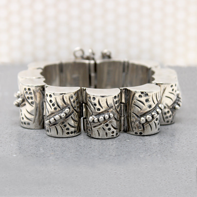 Proud To Be Mexican American Metal Beaded Bracelet - American Made Pewter  Bracelets from Chubby Chico Charms