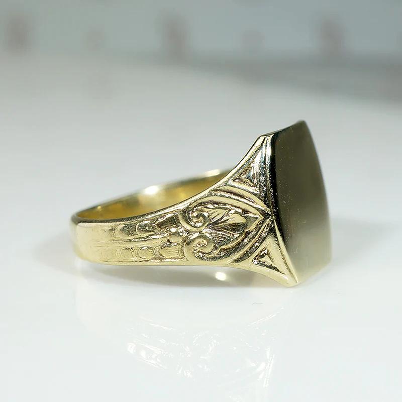 Elaborate Foliate Engraved Gold Signet Ring – GSL