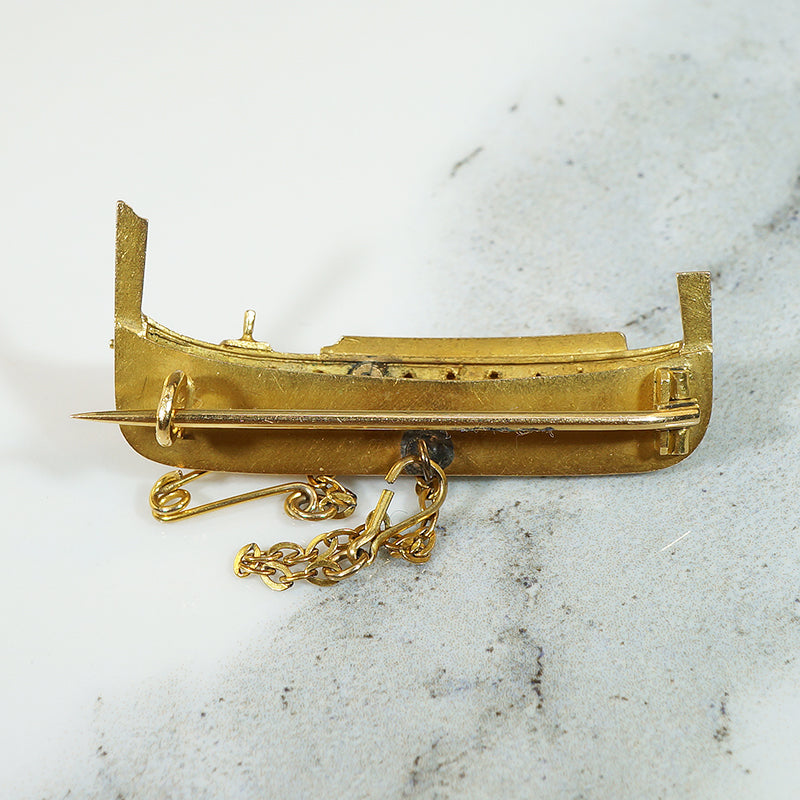 Beautifully Realistic Long Boat Brooch in 18k Gold