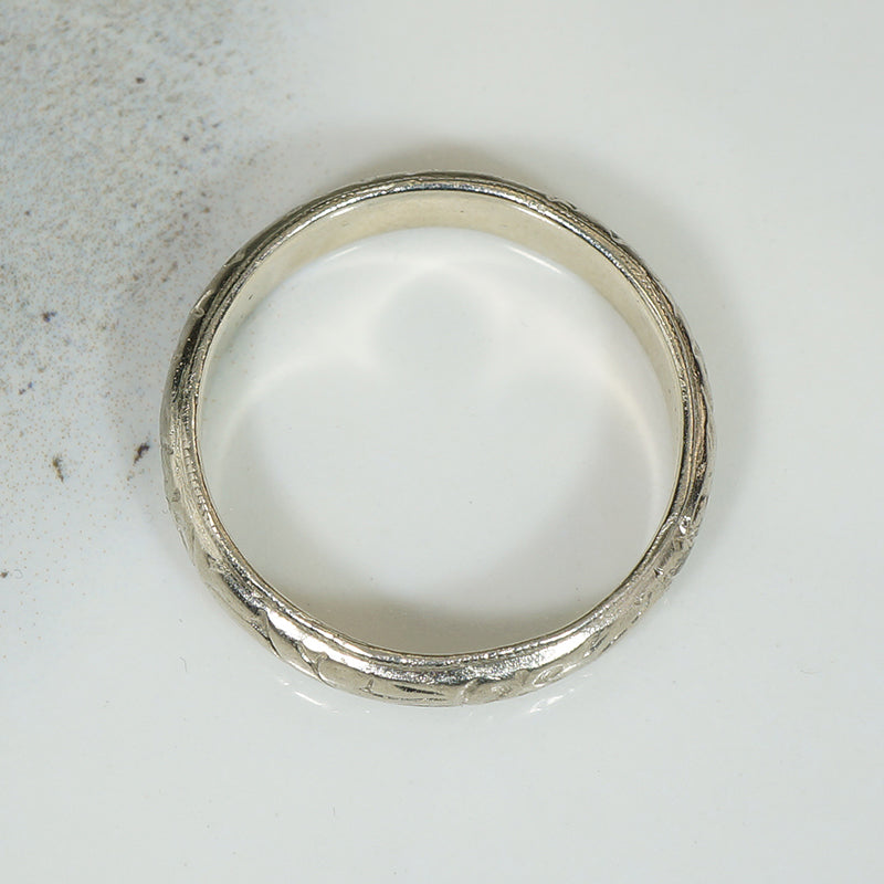 Engraved 1930s Wedding Band