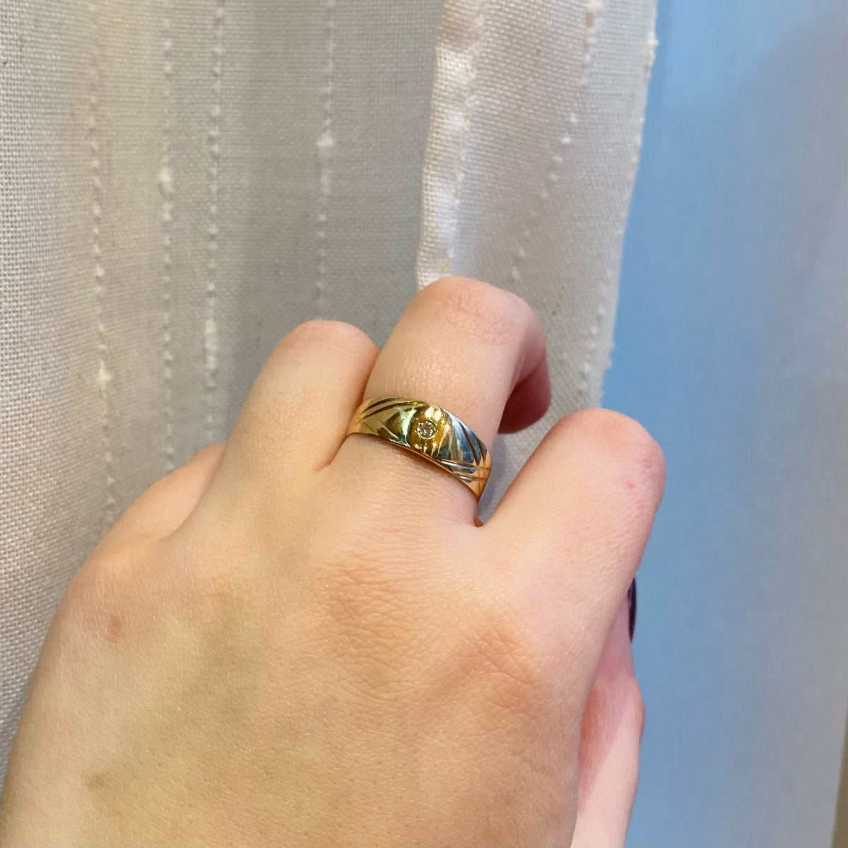Tasteful Diamond-Set Size 11.5 Gold Band