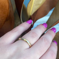 Voluptuous Comfort Fit 14k Gold Artcarved Band