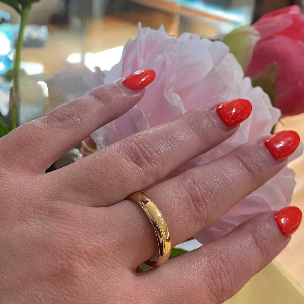 Satisfying Half Round Comfort Fit Gold Band Size 12