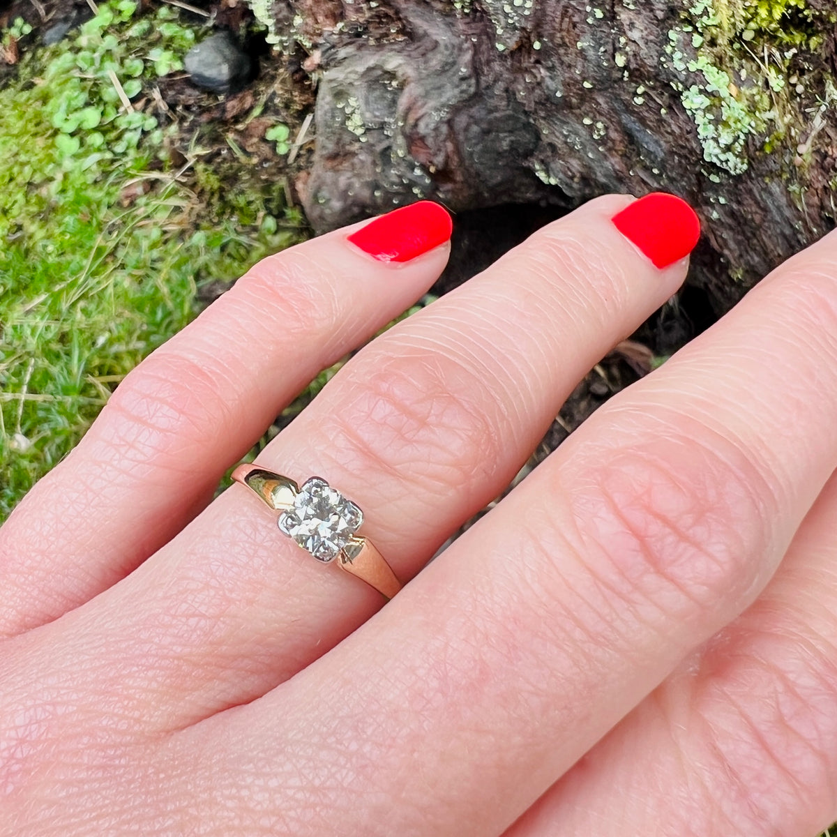 Classic Two-Tone Solitaire with Pale Yellow Diamond