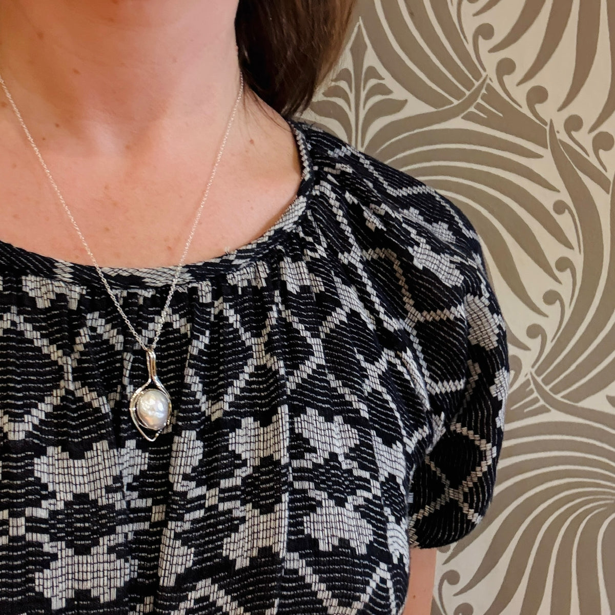 Freshwater Pearl in Freeform Silver Pendant