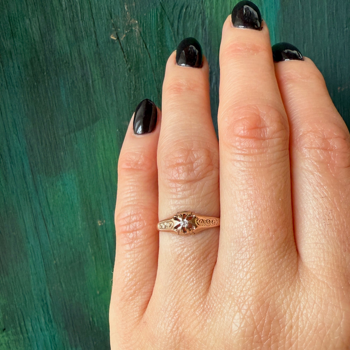 Pretty Gold Old Mine Cut Diamond 19thc Ring
