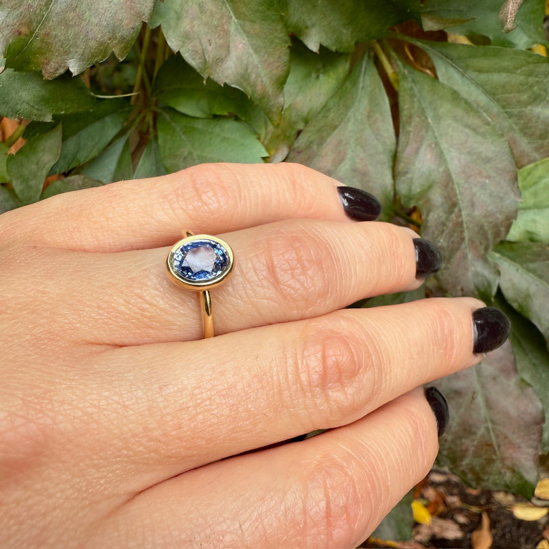 Beautiful Blue Vintage Sapphire Ring
