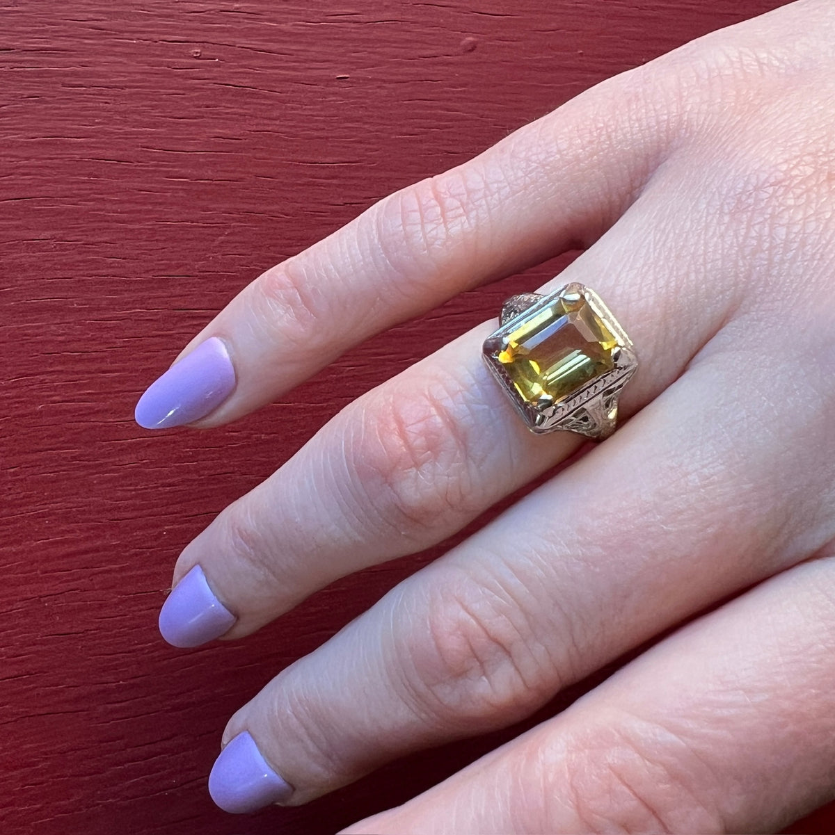 Honey-Colored Citrine in White Gold Filigree Ring
