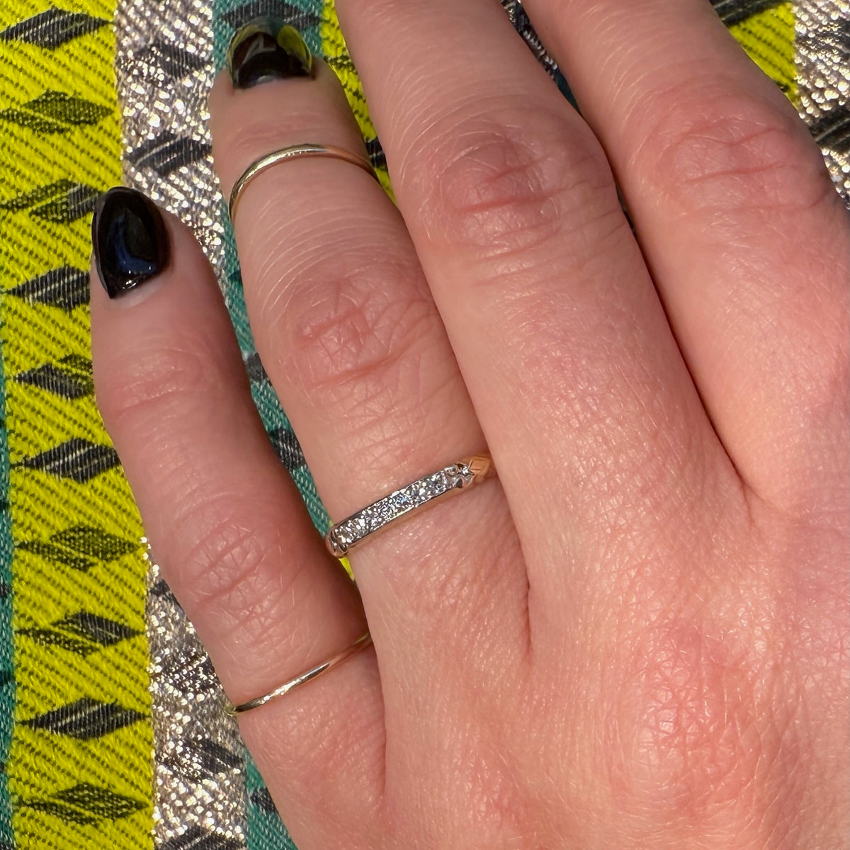 Petite Vintage Diamond Band