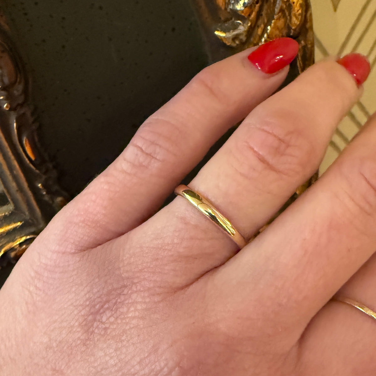 Simple Luxury 18k Gold VCA Band Size 6.5