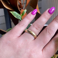 Glowing 14k Gold Half Round Wedding Band Size 10.5