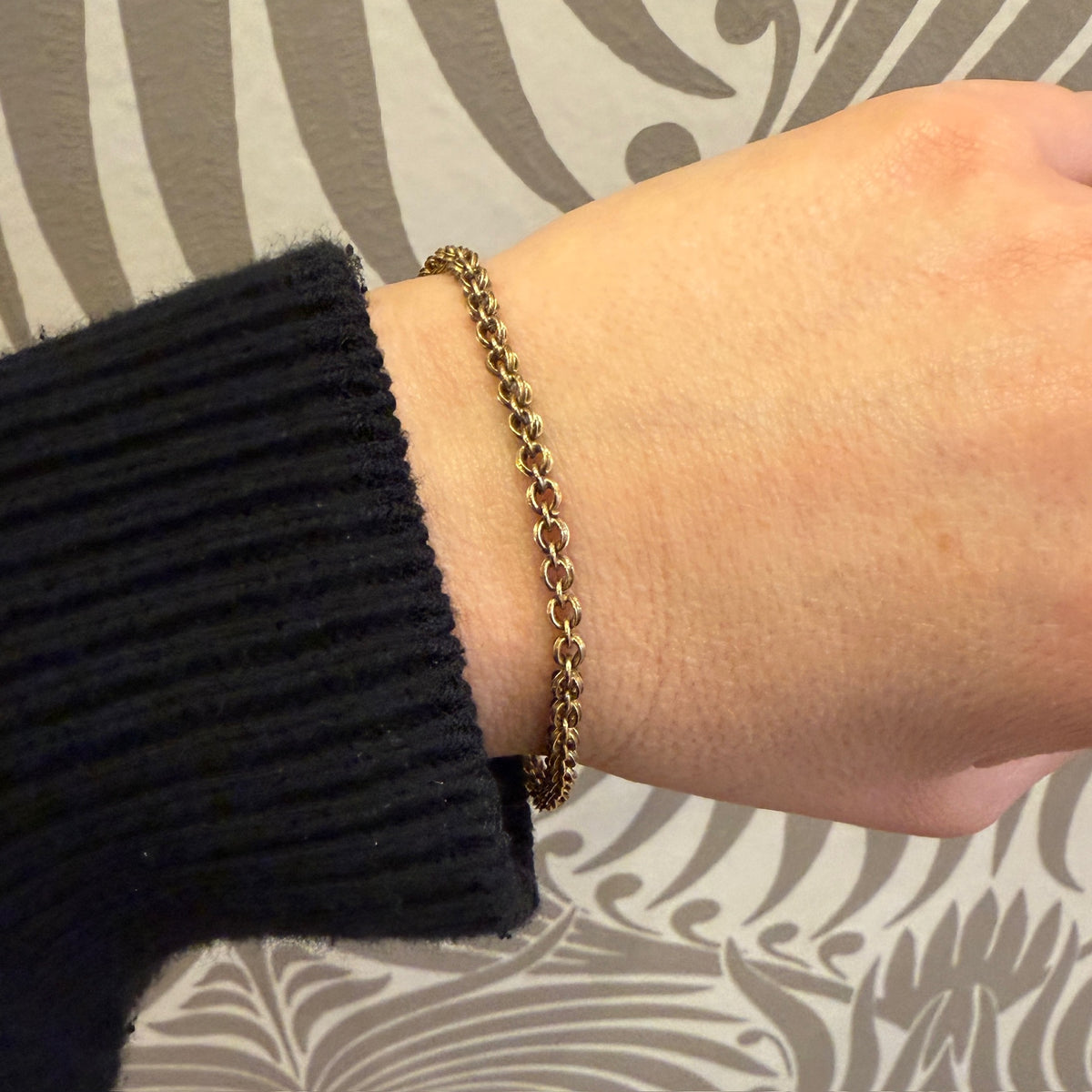 Victorian 9k Gold "Globe" Chain Bracelet