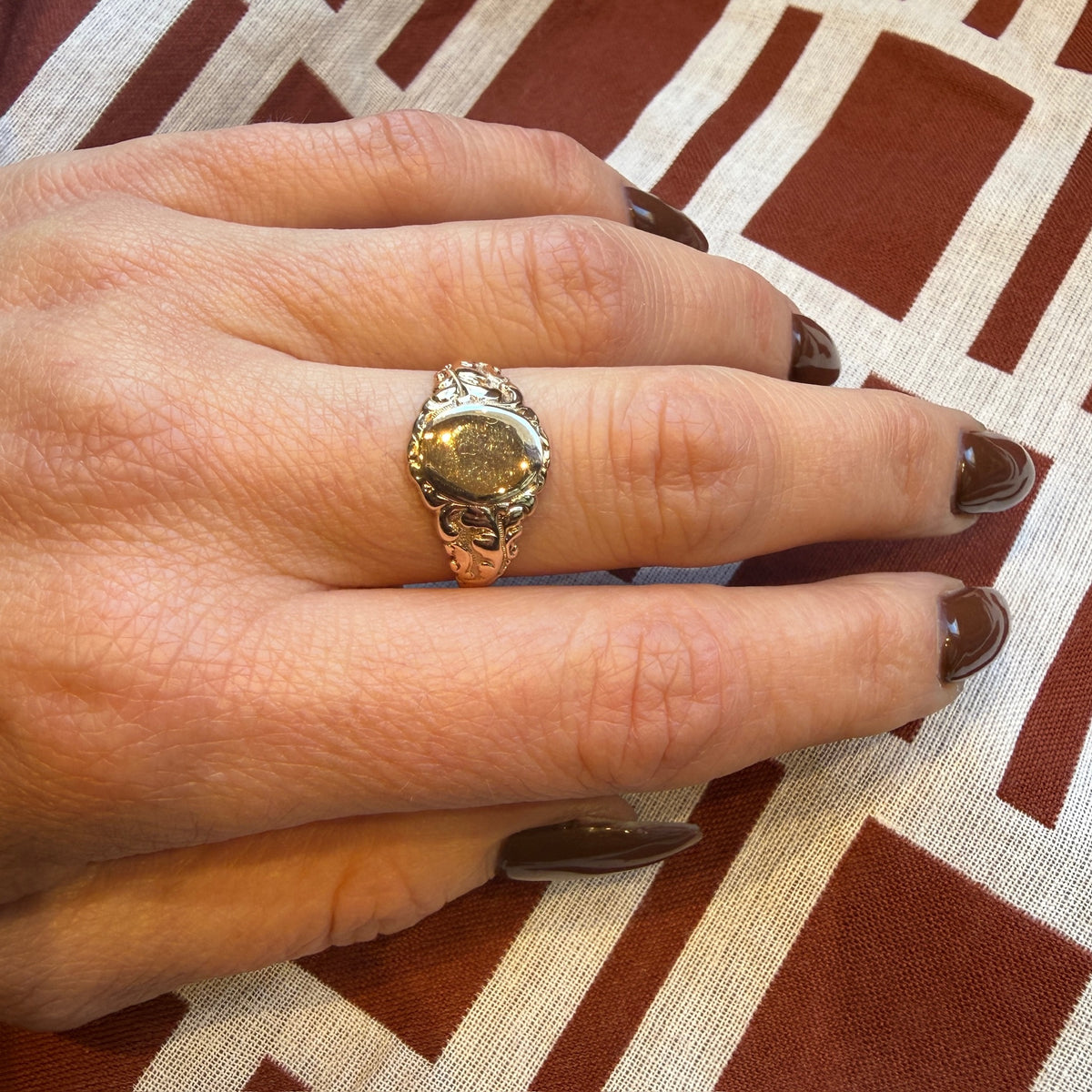 Acanthus Motif 10k Gold Signet Ring