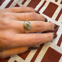 Acanthus Motif 10k Gold Signet Ring