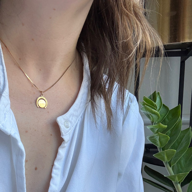 Horseshoe-Framed 14k Gold Spinner Charm