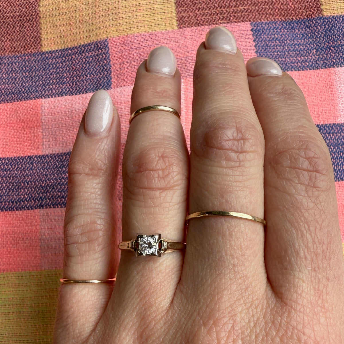 Thoughtfully Designed Retro Diamond Solitaire