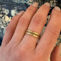 Elegant Two-Tone NOS Band with Fine Detail