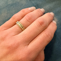Cheerful Faceted Floral Two-Tone NOS Band