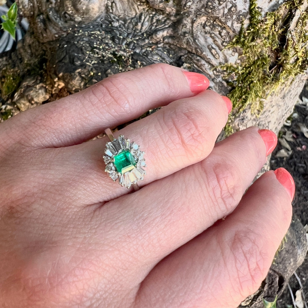 Dynamic Emerald & Diamond Ballerina Ring