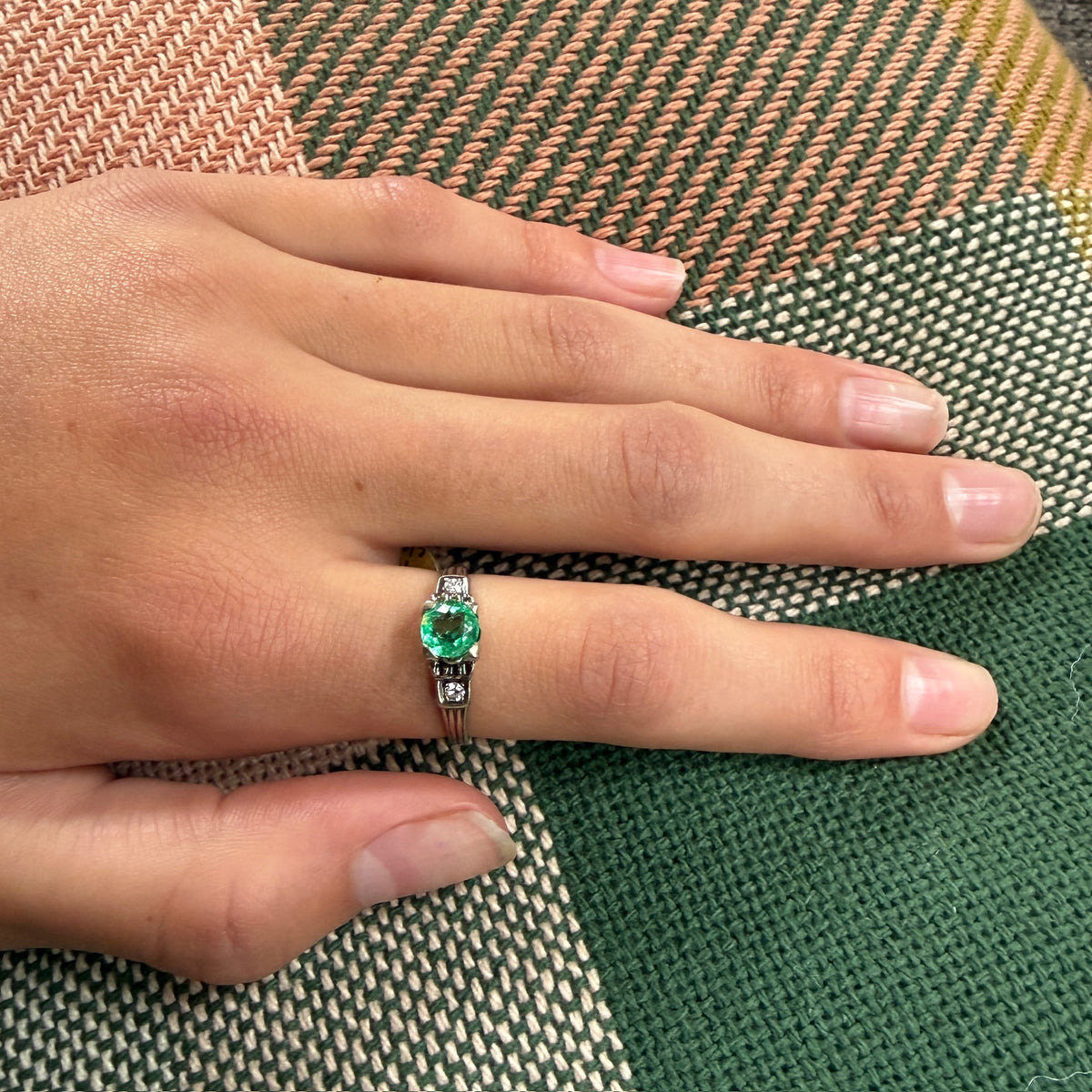 I&Z Radiant Emerald & Diamond Retro Ring