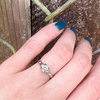 Sophisticated Retro Diamond Solitaire in White Gold