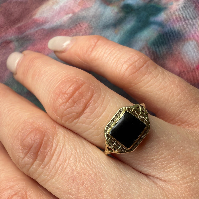 Art Deco Gold and Onyx Ring