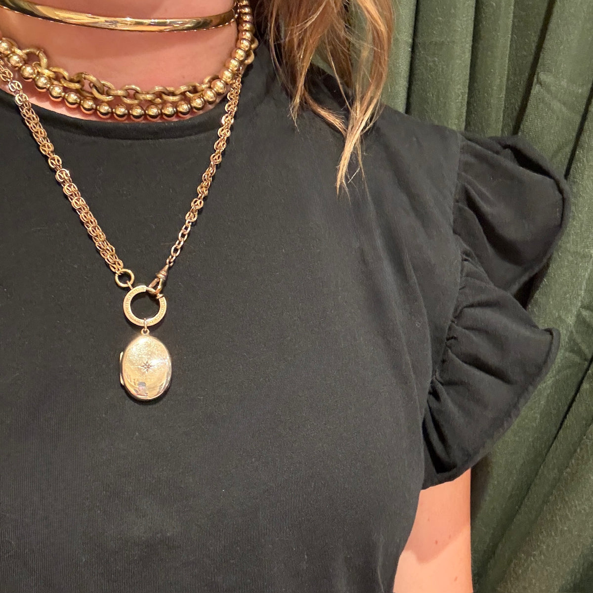 Mellow 9ct Gold Locket with Star Set Diamond