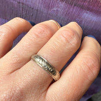 Engraved 1930s Wedding Band
