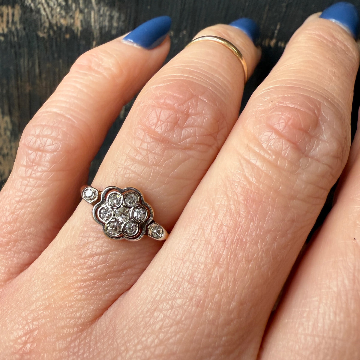 Vintage 18k Gold and Platinum Framed Floral Ring