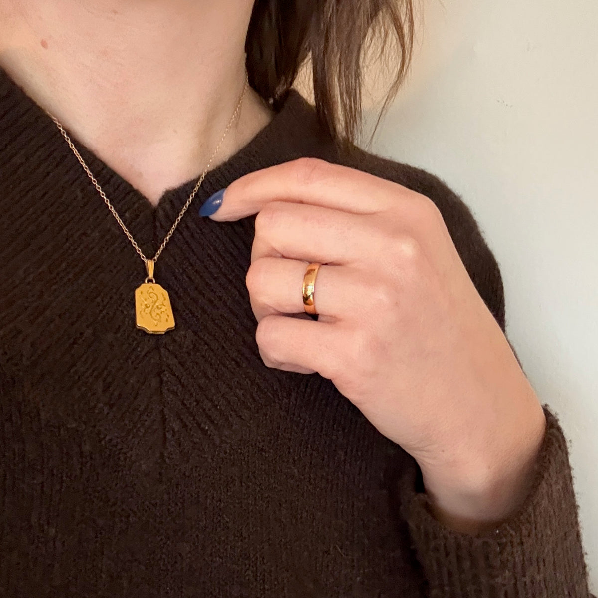 Charming Engraved 1939 Gold Fill Locket