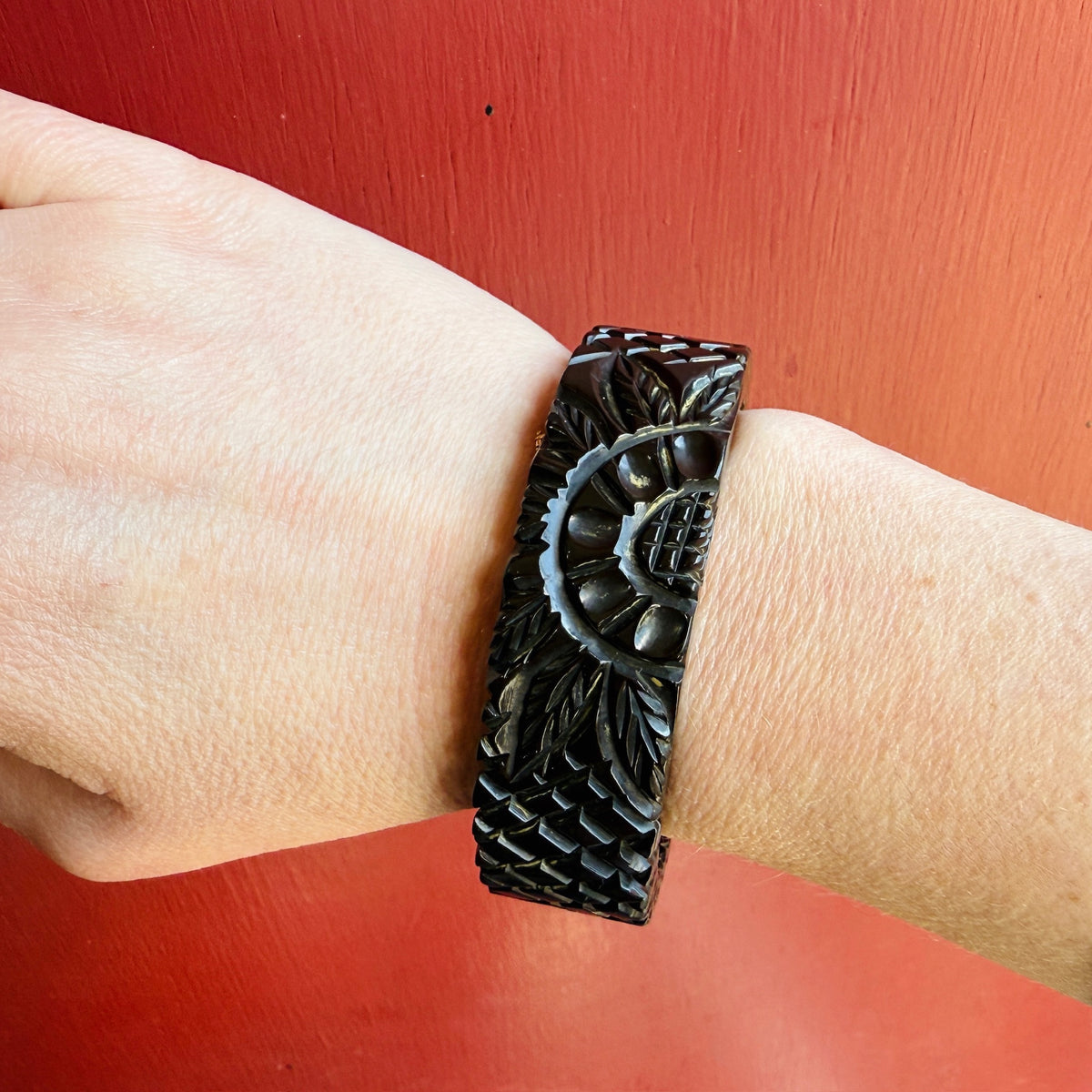 Tropical Motif Carved Black Bakelite Bangle