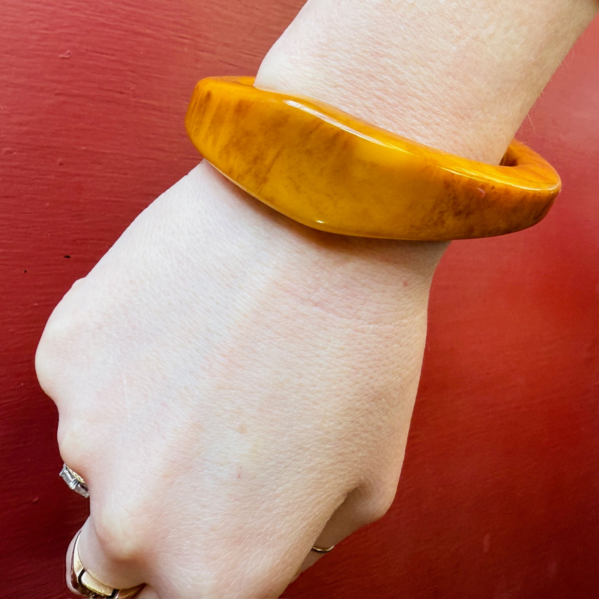 Funky Mid-Century Butterscotch Bakelite Bangle