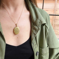 Pretty Vintage Oval Locket