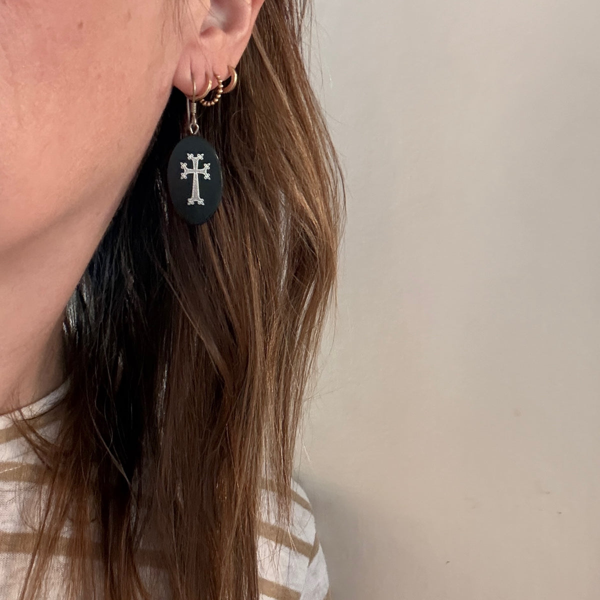 Victorian Agate Earrings Inlaid with Silver Crosses