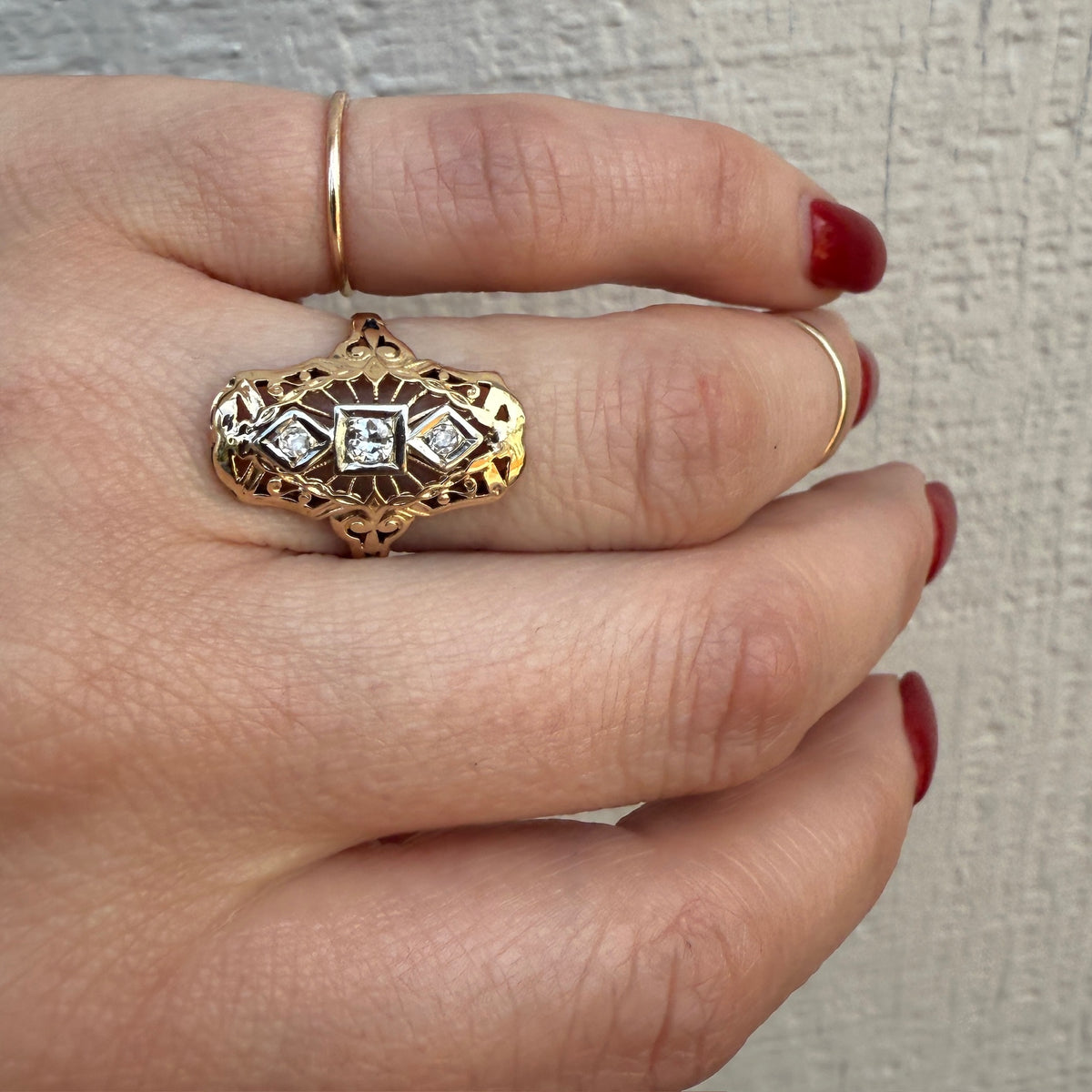 Art Deco Old Mine Cut Diamond & Gold Filigree Knuckle Ring