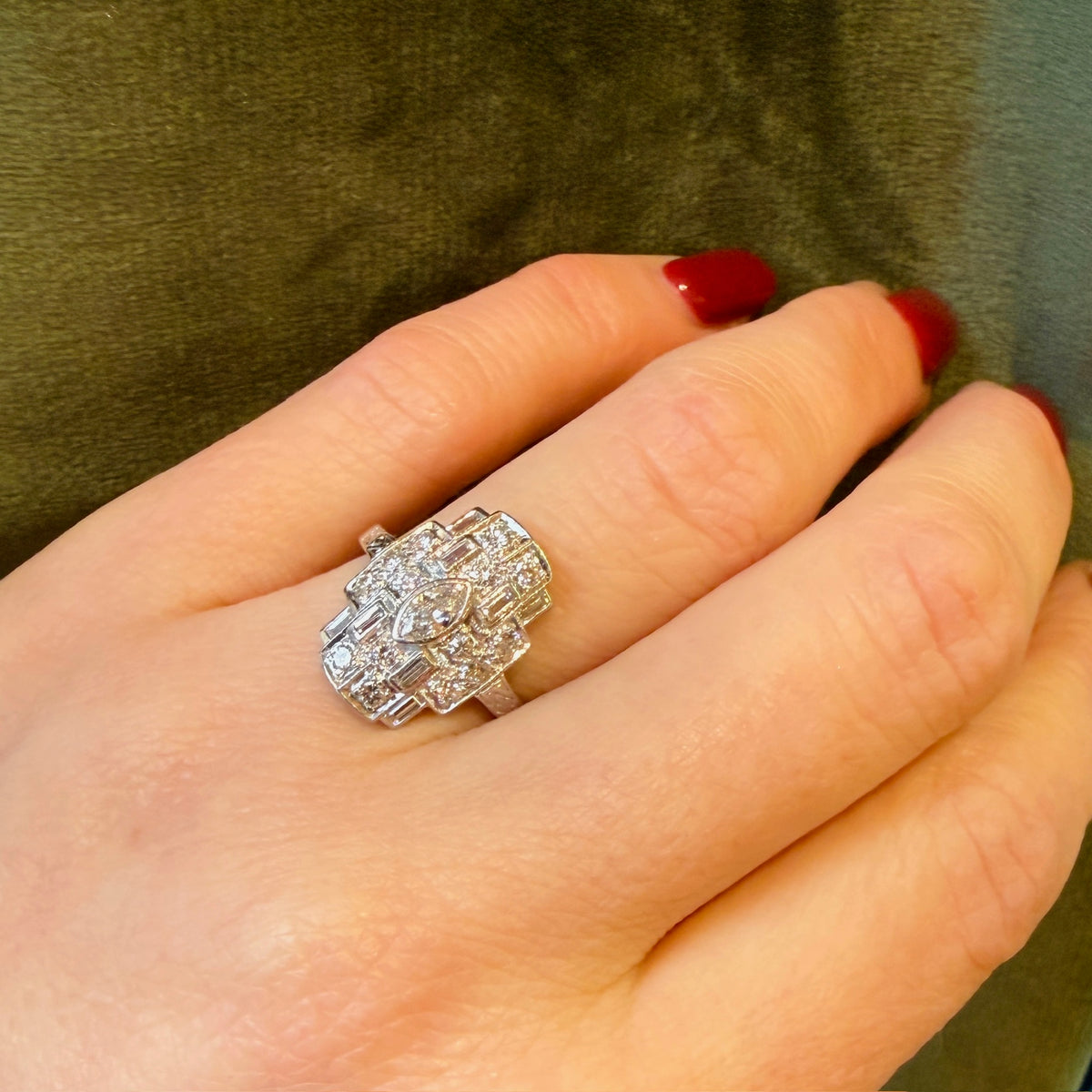 Beautiful Platinum Art Deco Diamond Ring