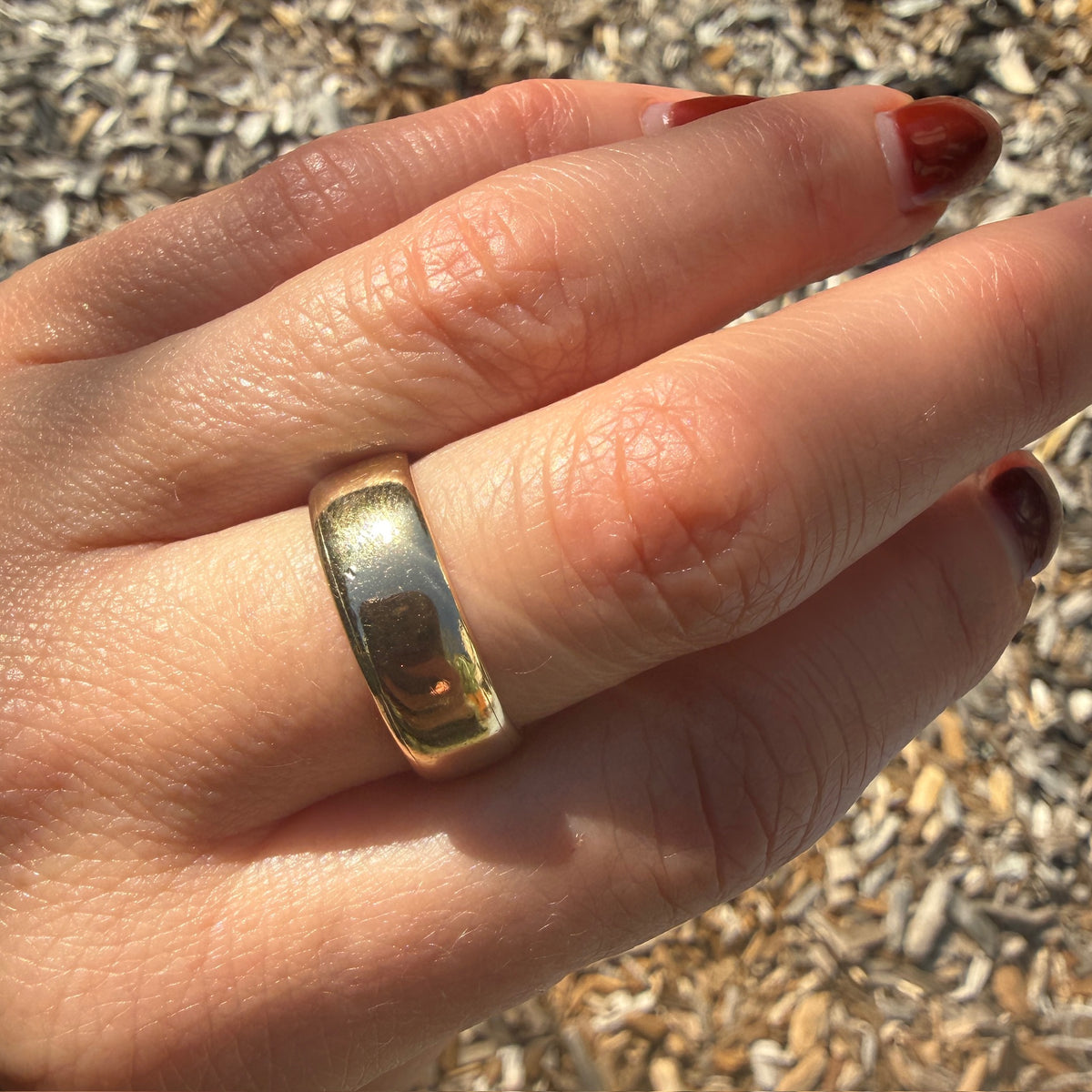 Striking Size 9 14k Gold Wedding Band