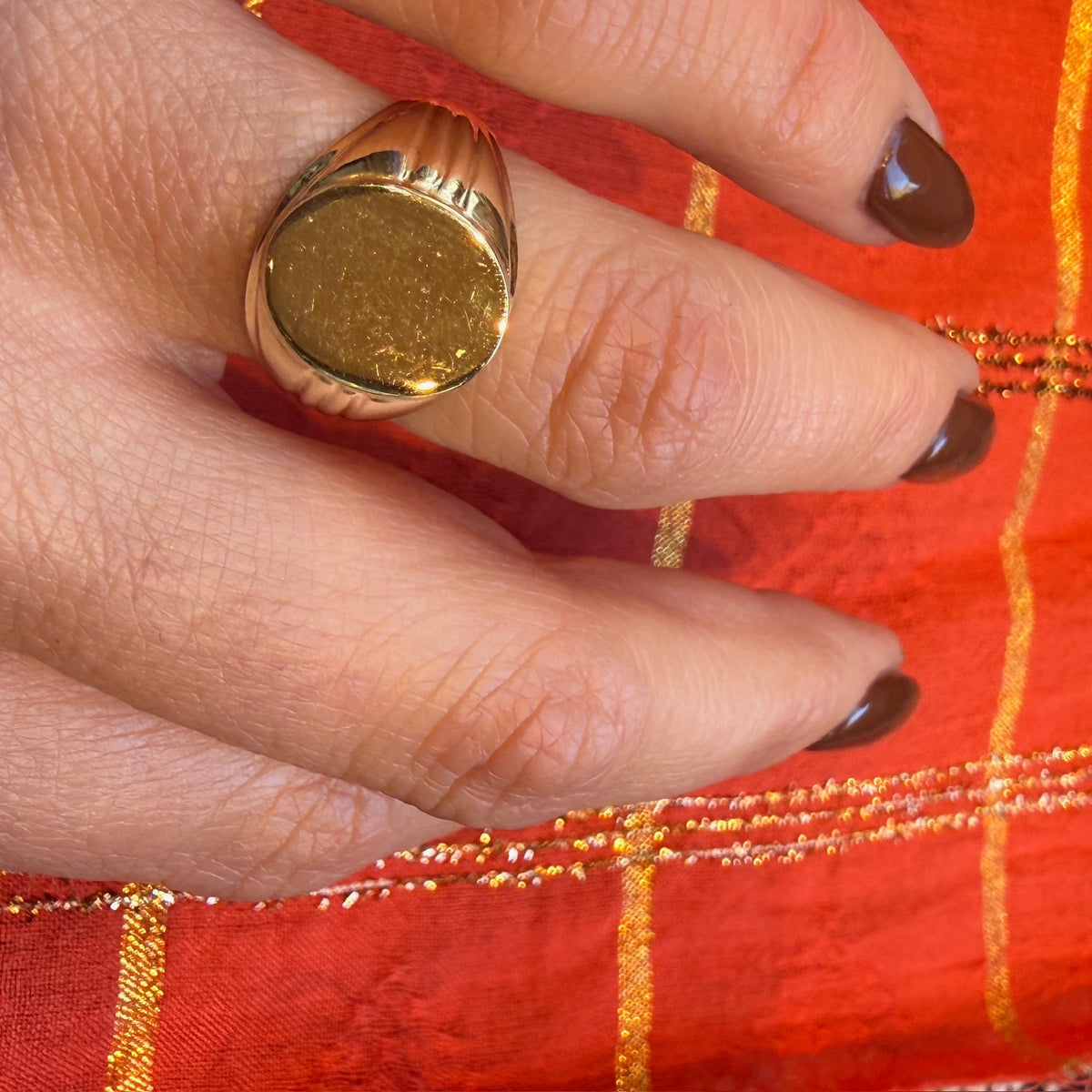 Sophisticated Grooves 10k Gold Signet Ring
