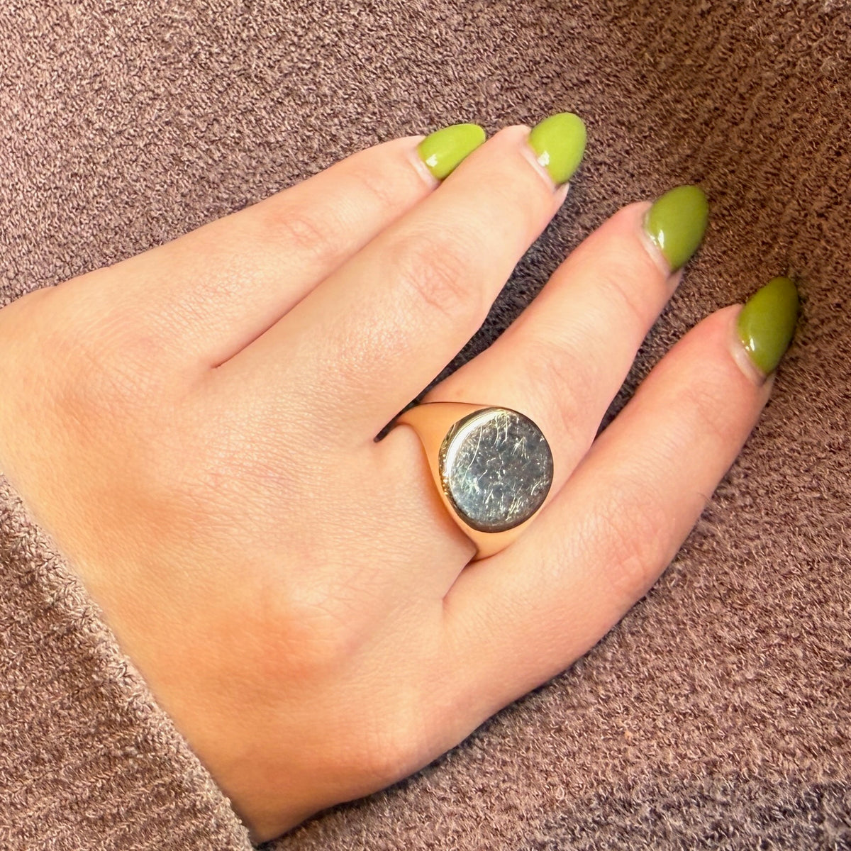 Weighty 10k Gold Signet Ring Size 10.5