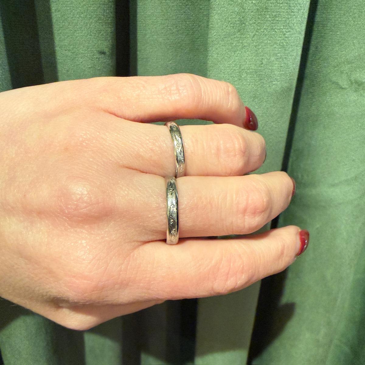 Foliate Flourish Engraved Platinum Band Size 9
