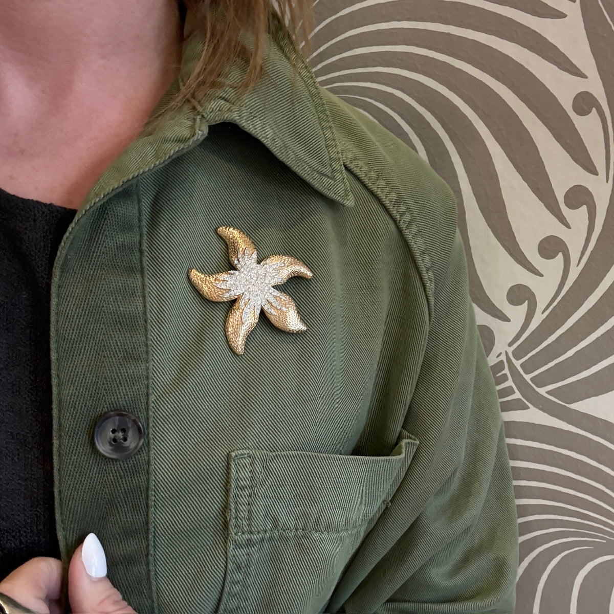 Gorgeous Gold & Silver-Tone Starfish Brooch
