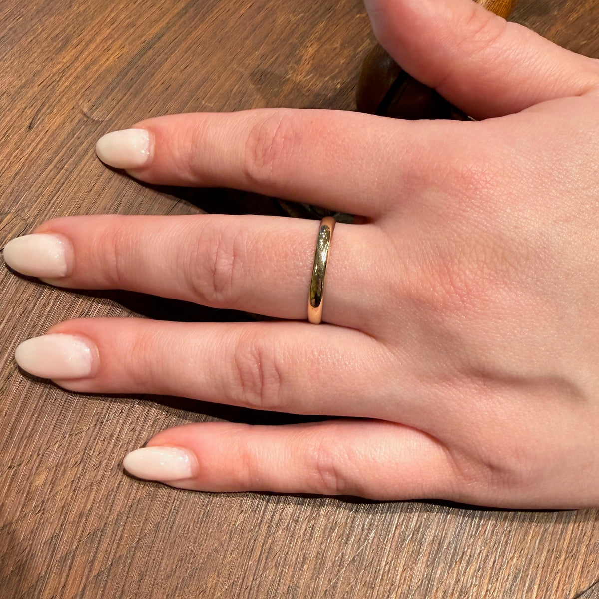 Slim 14k Gold Stepped Edge Wedding Band Size 11.25