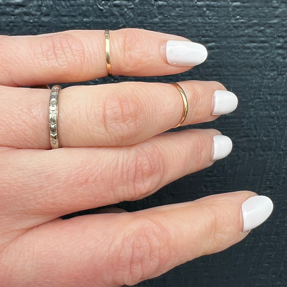 Vintage Forget-Me-Not White Gold Engraved Band