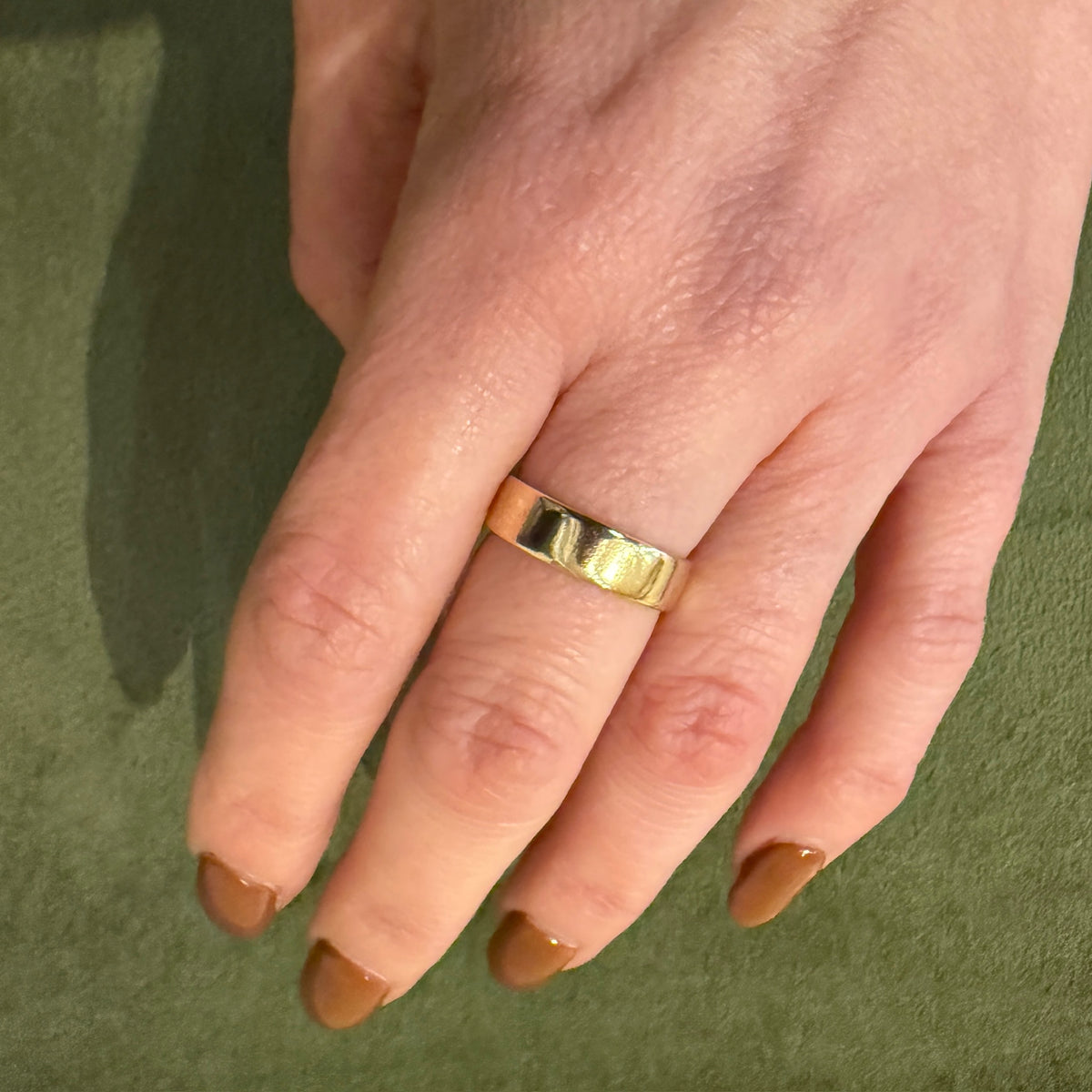 Edwardian 18th Anniversary Gift Gold Band