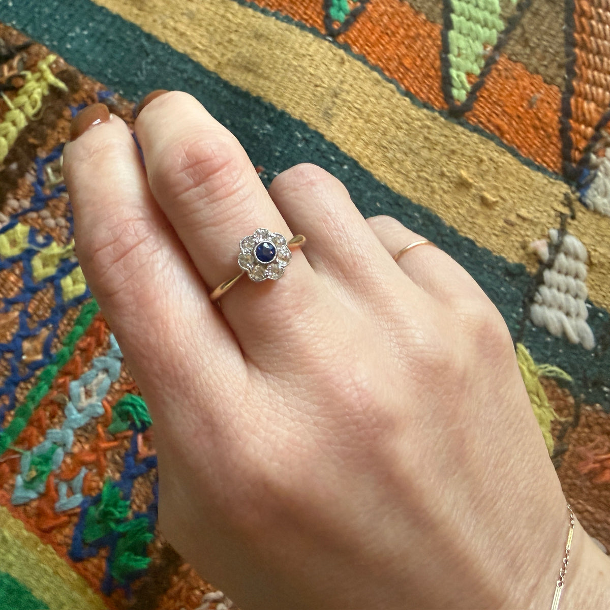 Two-Tone Sapphire & Diamond English Flower Ring