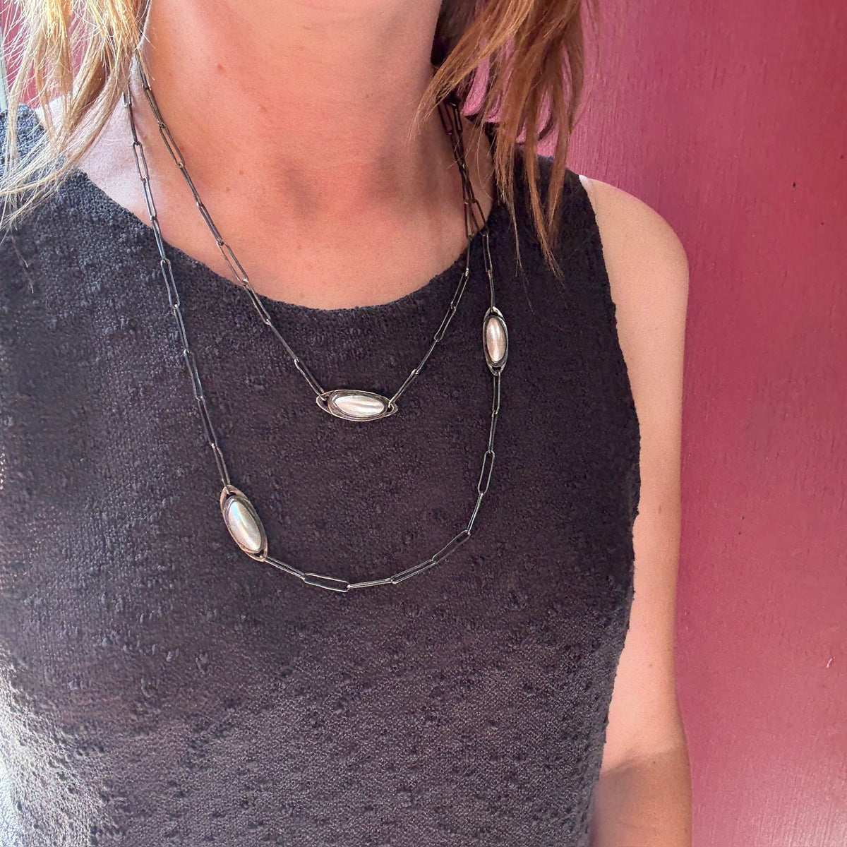 Gunmetal Guard Chain with Blister Pearl Stations
