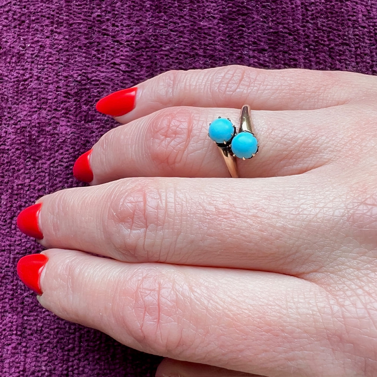 Turquoise-Colored Glass in 9k Gold Toi et Moi Ring