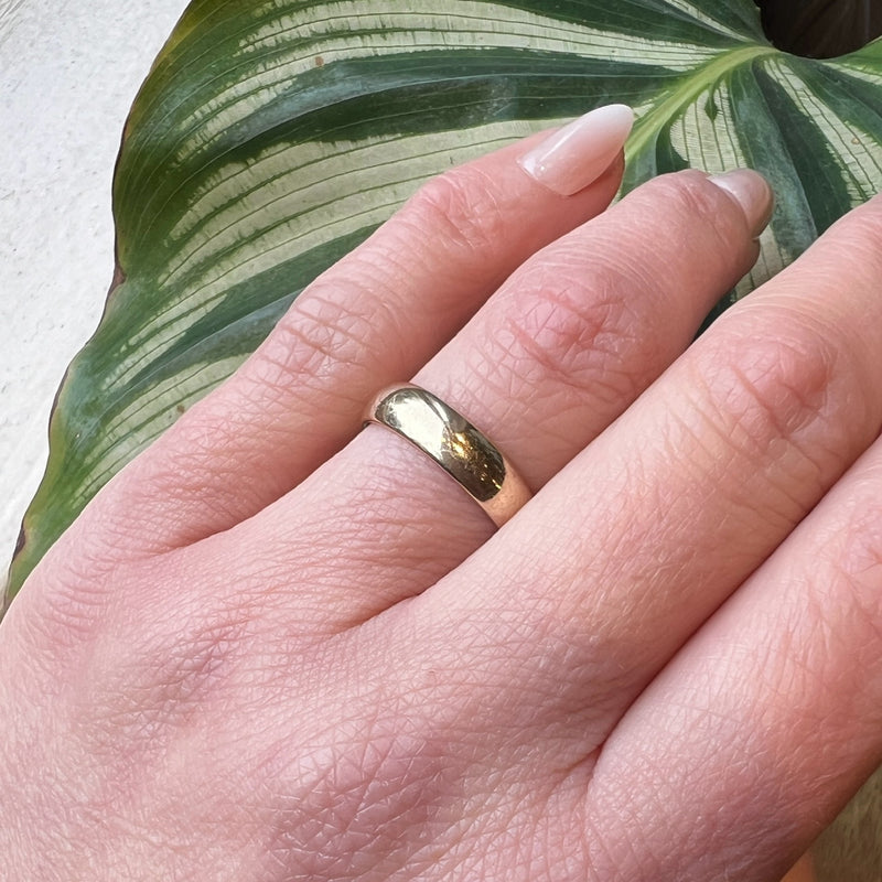 The Perfect Vintage 1950's Gold Wedding Band