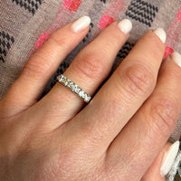 Five Sparkly Diamonds in 18k White Gold Band